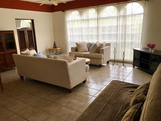 Casa en venta en Villa Fontana Sur