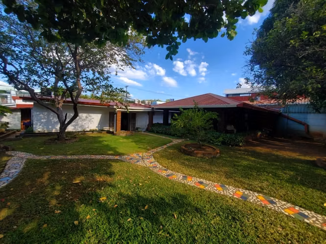 Casa en venta en Los Robles