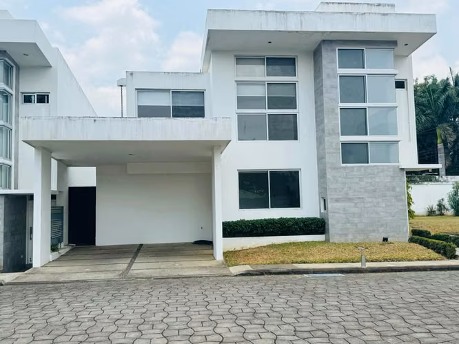 House for sale in Santo Domingo