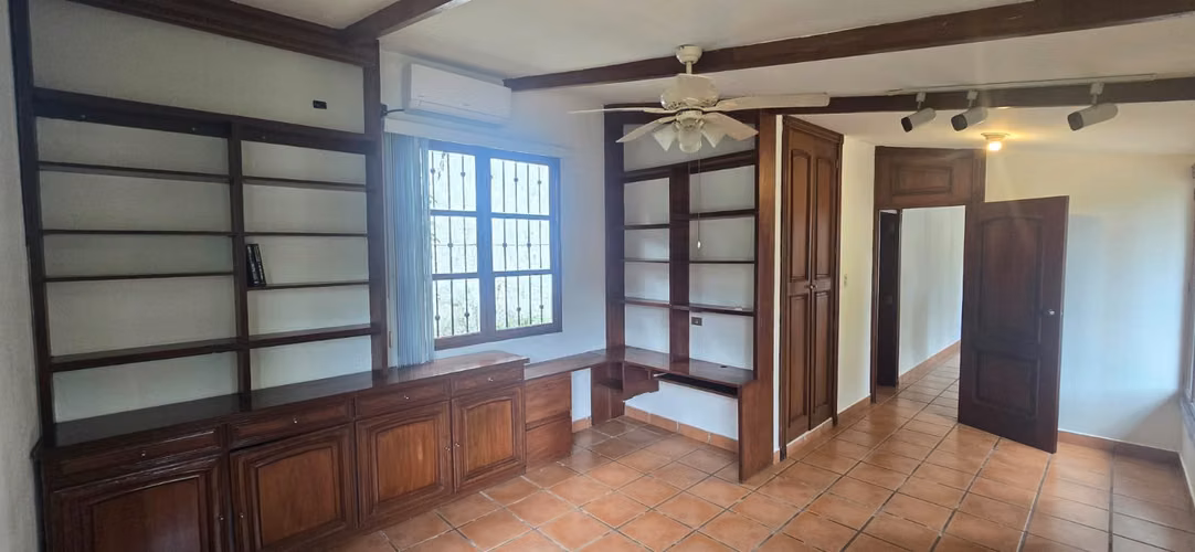 Casa en venta en Las Colinas