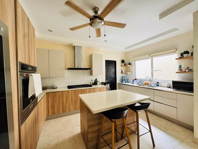 Casa en venta en Villa Fontana Sur