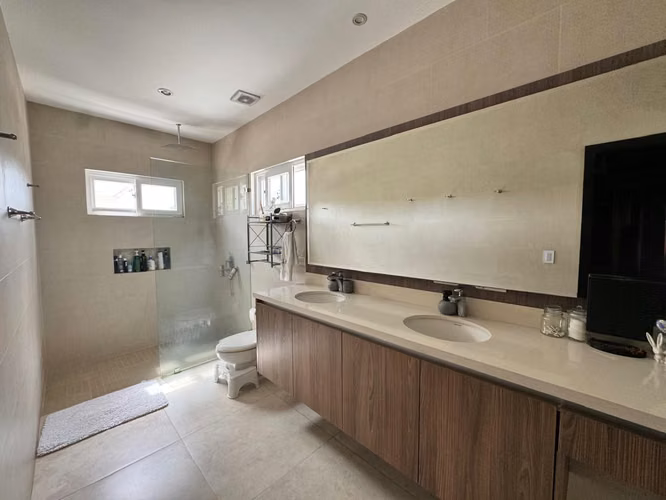 Casa en venta en Villa Fontana Sur