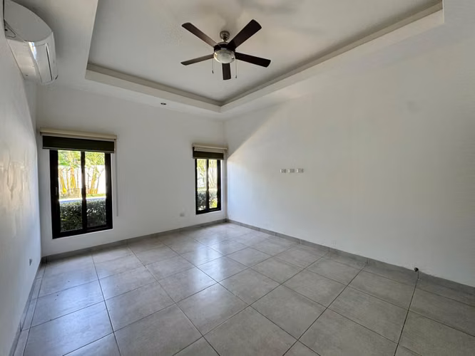 Casa en venta y alquiler en Santo Domingo