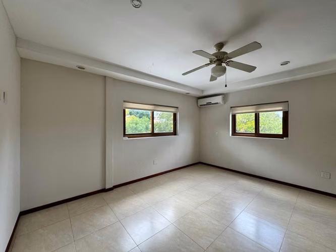 Casa en venta y alquiler en Santo Domingo