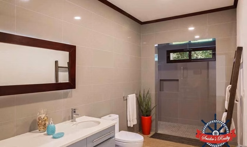 Casa en venta en Tola