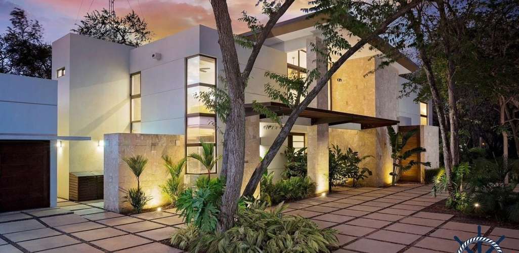House for sale in Tola