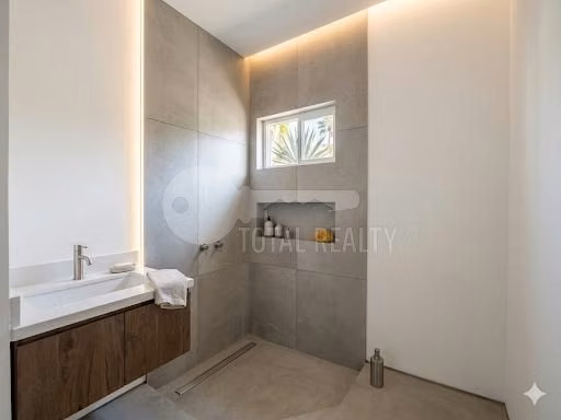 Excelente Casa en venta en Santo Domingo, Managua