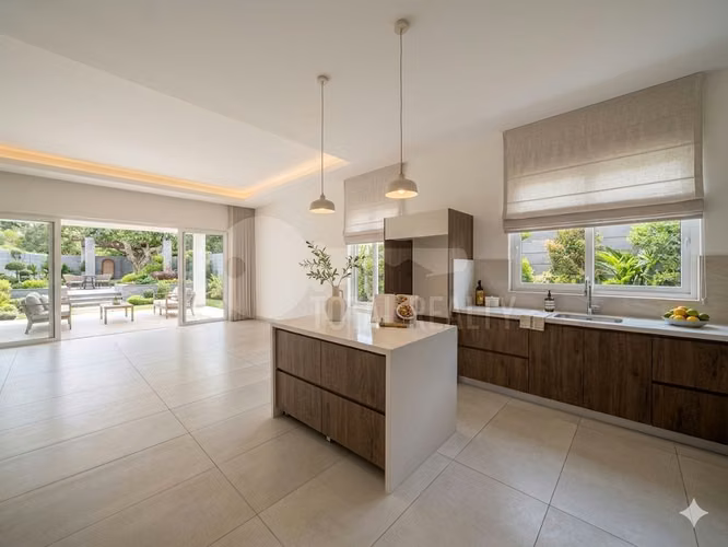 Hermosa Casa en venta en Santo Domingo, Managua
