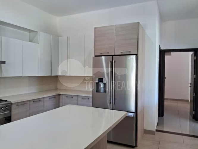 Atractiva Casa en venta o alquiler en Santo Domingo, Managua