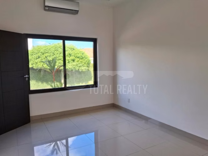 Atractiva Casa en venta o alquiler en Santo Domingo, Managua