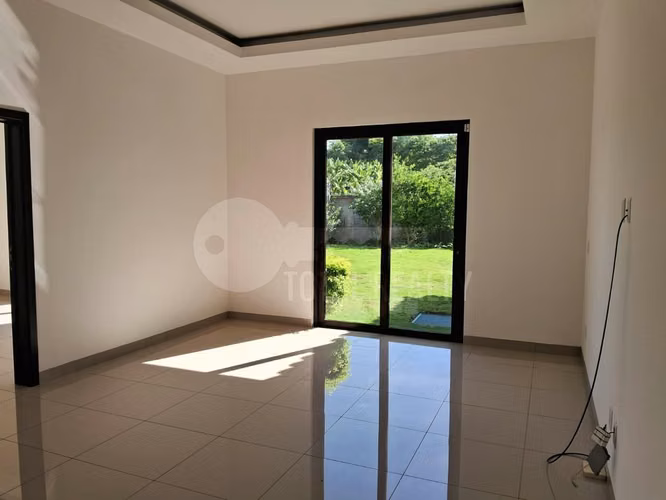 Atractiva Casa en venta o alquiler en Santo Domingo, Managua