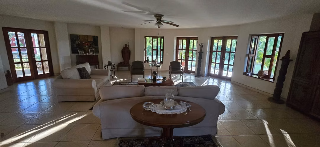 Venta de casa de 2 plantas en Carretera Sur