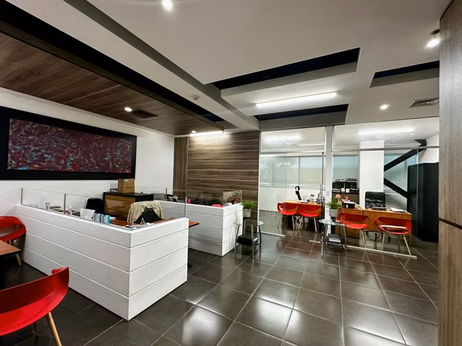 AM-Moderno edificio en venta ubicado en una de las zonas mas exclusivas de Managua