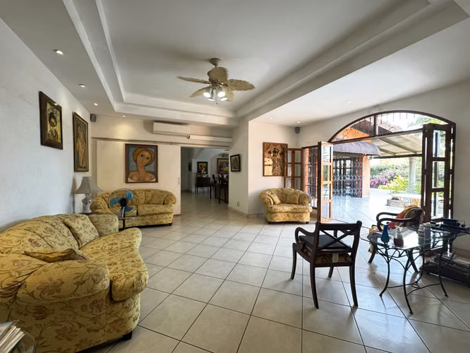 Venta de Casa en Las Colinas