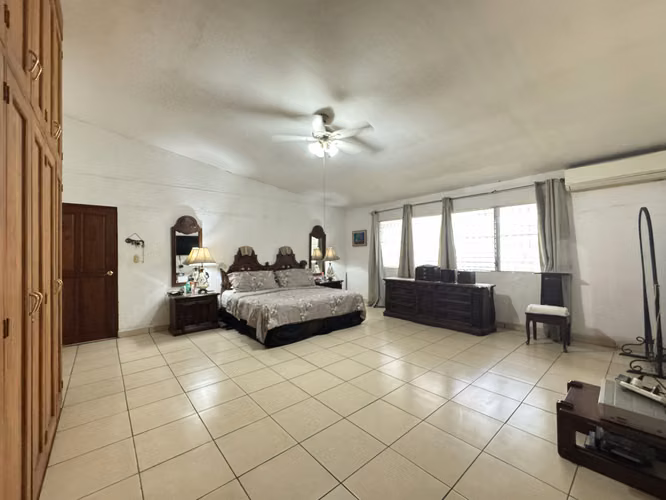 Venta de Casa en Las Colinas