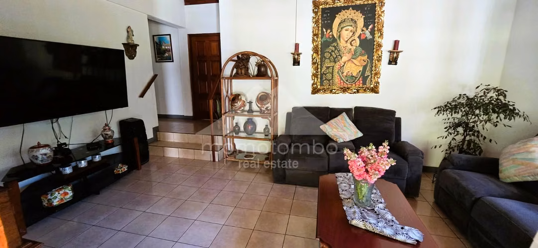 Casa en Venta Carretera Vieja A León, Managua
