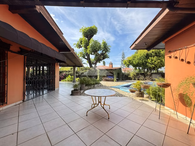 Casa en Venta Las Colinas, Managua