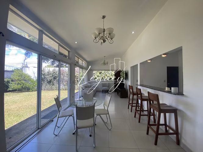 AG-Venta de casa moderna en Las Colinas
