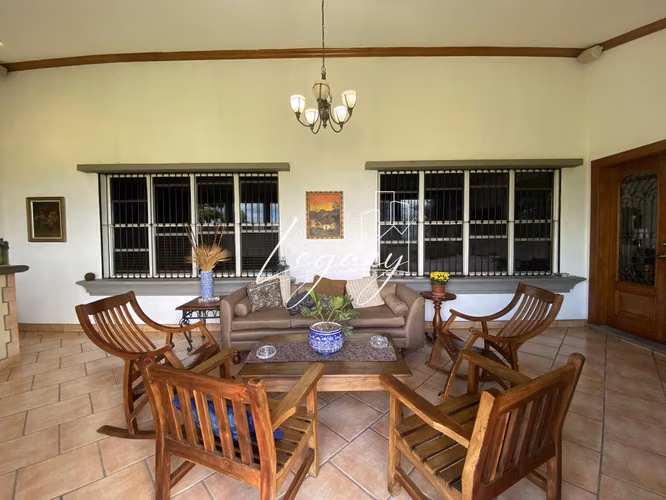 AG-Venta de casa con vista panorámica en carretera Sur