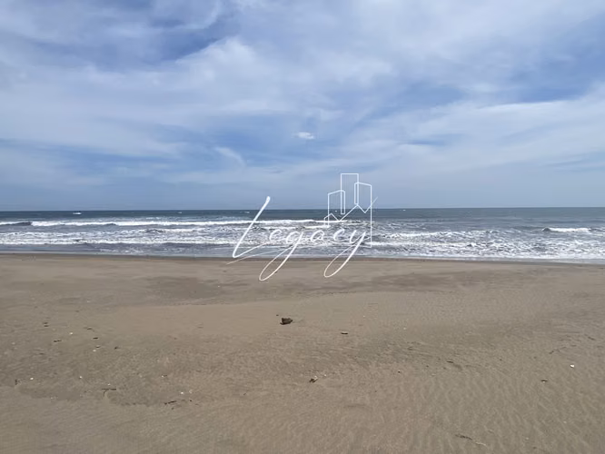 AG-Lote de terreno frente al mar