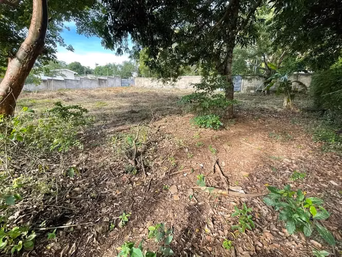 AB-Selling land in Serranias