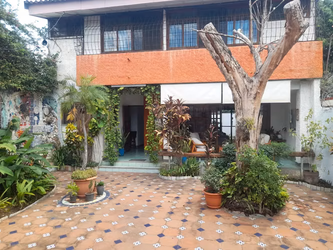 Located in an excellent area of Bologna, near PriceSmart CSG