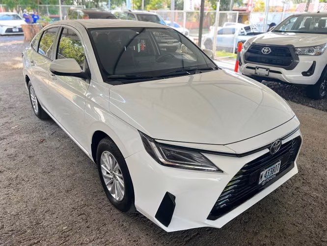 Toyota Yaris año 2025