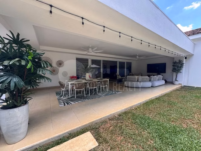 Hermosa Casa en venta o alquiler en Santo Domingo, Managua - Imagen 7