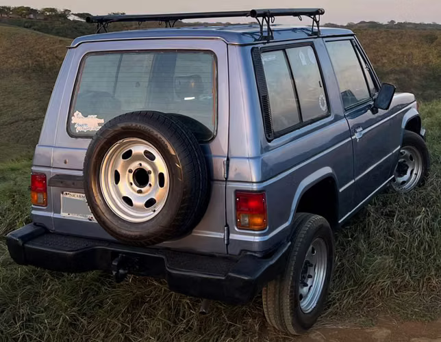 MITSUBISHI VARU 1990