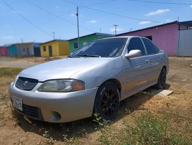 Nissan Sentra B15