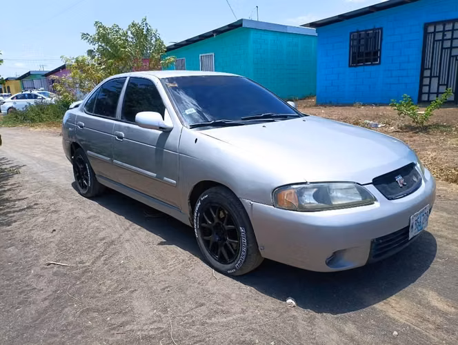 Nissan Sentra B15