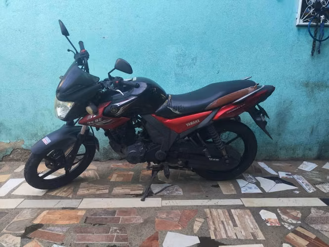 Yamaha SZ 2015