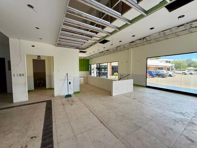 Se renta módulo comercial de 194 M2 en Las Colinas - Imagen 2