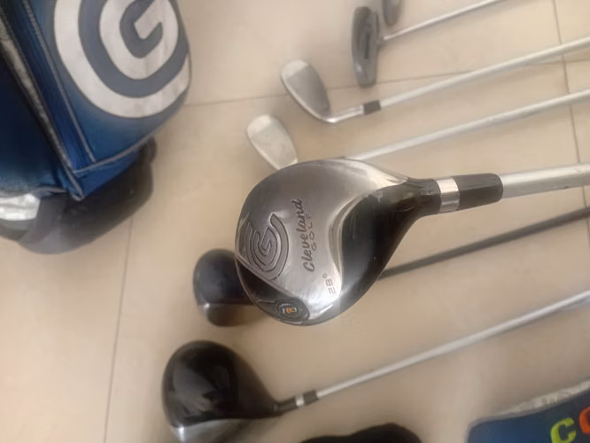 Golf palos (mano diestros de 6~10 años) C$950