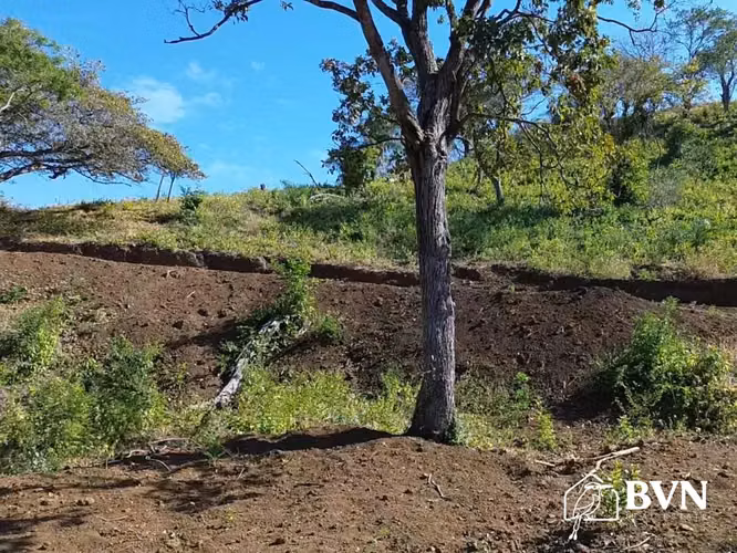 Terreno Privado en la Colina con Vistas a los Volcanes