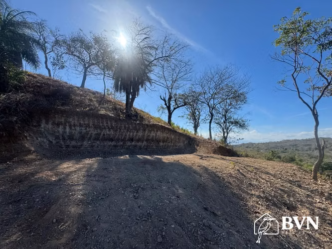 Terreno Privado en la Colina con Vistas a los Volcanes