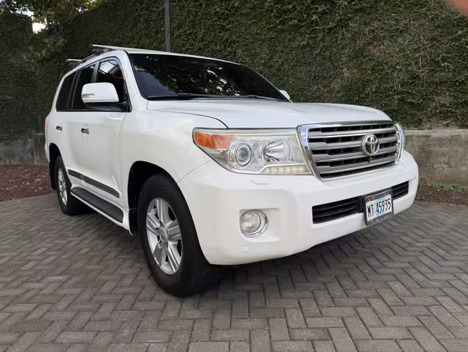 LAND CRUISER CORONELA - 2015 FULL