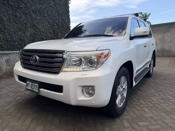 LAND CRUISER CORONELA - 2015 FULL
