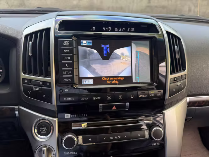 LAND CRUISER CORONELA - 2015 FULL