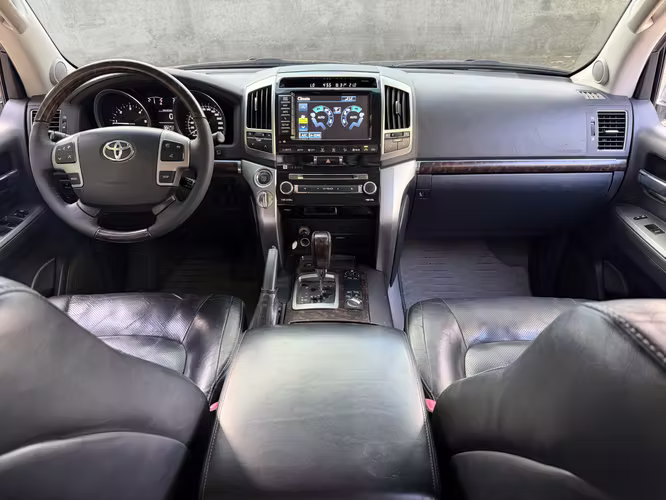 LAND CRUISER CORONELA - 2015 FULL