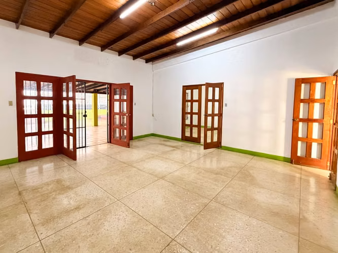 Venta de propiedad Comercial en Carretera Sur