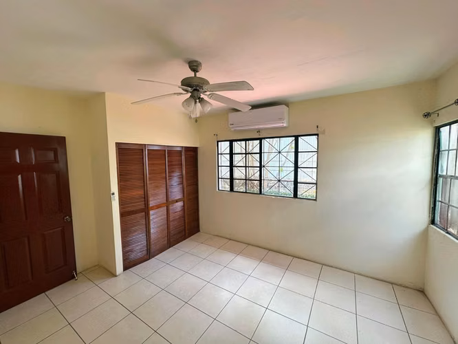 CASA EN VENTA EN CONDOMINIO ACRÓPOLIS (HTIJERINO)
