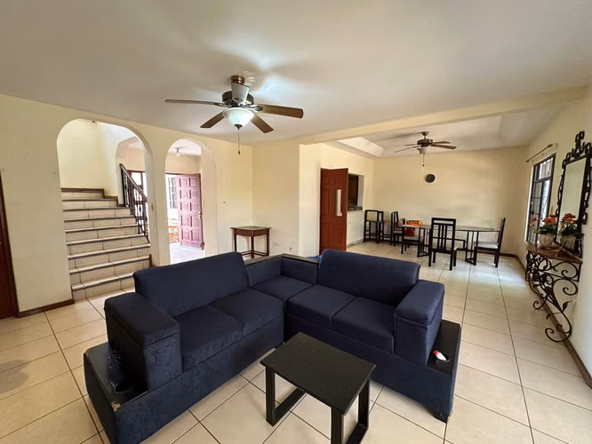 CASA EN VENTA EN CONDOMINIO ACRÓPOLIS (HTIJERINO)