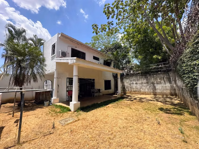CASA EN VENTA EN CONDOMINIO ACRÓPOLIS (HTIJERINO)