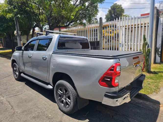 Vendo Toyota Hilux SR-V Full año 2024