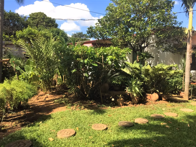 Casa en venta – Colonial Los Robles, Managua
