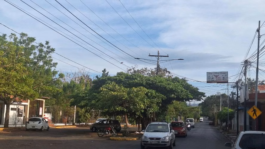 CALLE PRINCIPAL EN JARDINES DE VERACRUZ / U$77,000