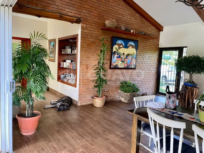 Hermosa Casa en venta en Santo Domingo, Managua
