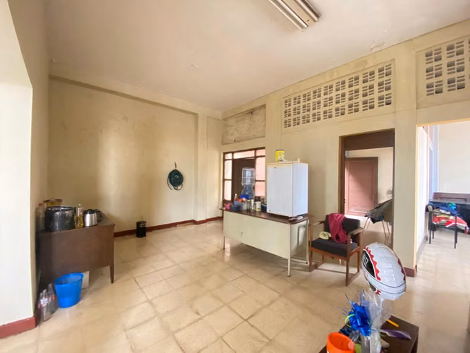 Venta de Local esquinero en Montoya