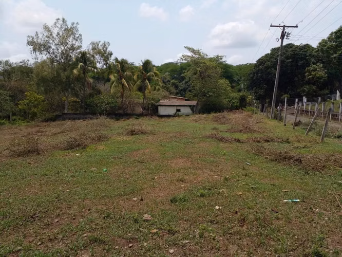 Land in privileged area